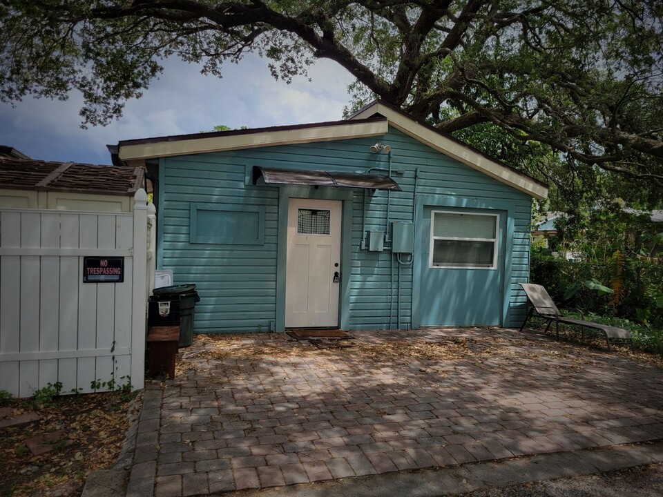 318 W Hilda St in Tampa, FL - Building Photo