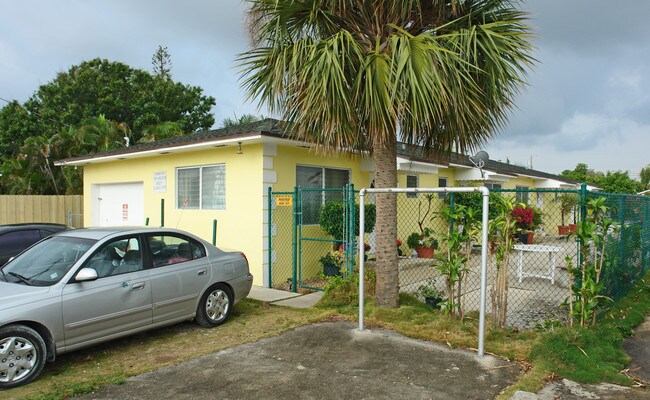 622 N M St in Lake Worth, FL - Building Photo - Building Photo