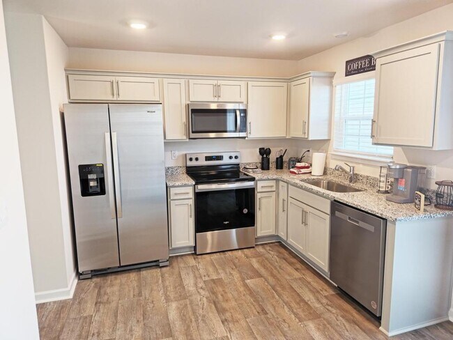 4129F Laurel Rdg Dr in Greenville, NC - Building Photo - Building Photo