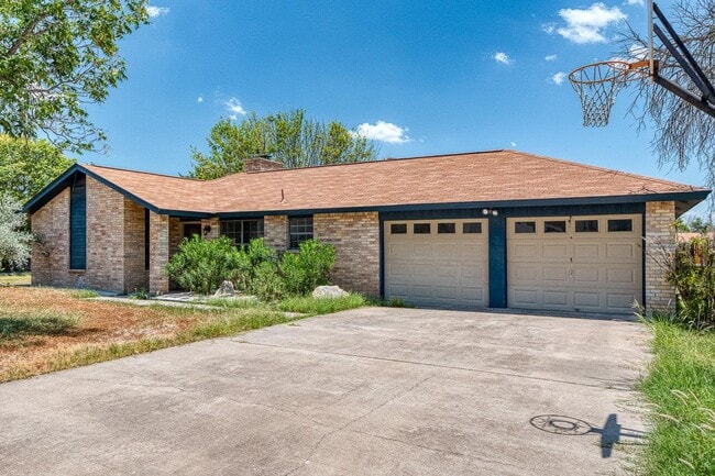 property at 112 Tomahawk Trail