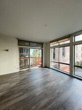 120 Harvard Ave E in Seattle, WA - Building Photo - Building Photo