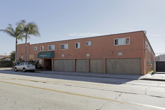 Market Terraces in Long Beach, CA - Building Photo - Building Photo