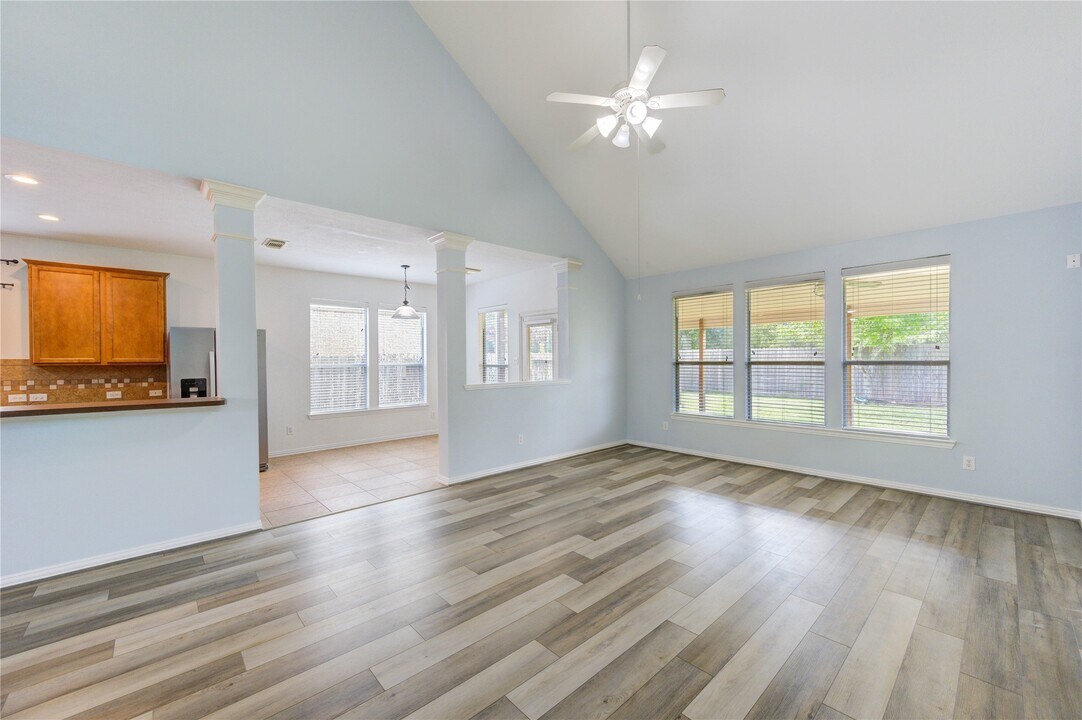 2518 Dawn River Ln in Pearland, TX - Building Photo