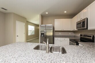 3928 Silverstream Terrace in Sanford, FL - Building Photo - Building Photo