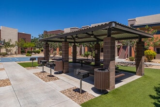 Madison Heights in Avondale, AZ - Building Photo - Building Photo