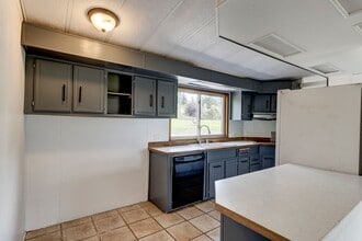 3220 Snowflake Rd in Oak Harbor, WA - Building Photo - Building Photo