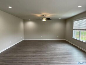 102 Wyatt Miles Ln in Toney, AL - Building Photo - Building Photo