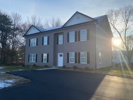 2780 Stavors Rd in Waldorf, MD - Building Photo