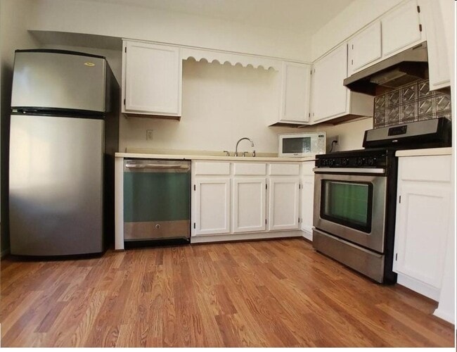 1126 E Brompton Dr in Pearland, TX - Building Photo - Building Photo