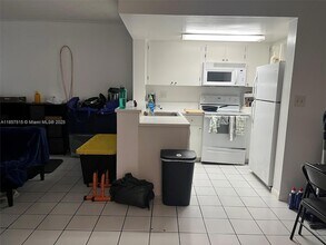 8615 NW 5th Terrace, Unit 14103 in Miami, FL - Foto de edificio - Building Photo