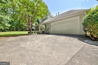 45 Paces Landing Dr in Newnan, GA - Building Photo - Building Photo