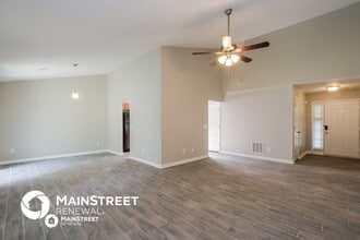 65 Burdell Dr in Covington, GA - Foto de edificio - Building Photo