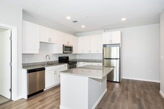Capitol Square Apartments in Denver, CO - Building Photo - Building Photo