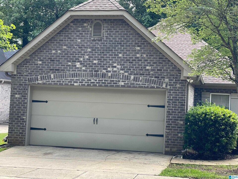 5389 Cottage Cir in Hoover, AL - Building Photo