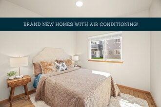 The Douglas at Sunrise in Puyallup, WA - Building Photo - Building Photo