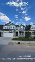 12313 S Varitek Dr in Herriman, UT - Building Photo