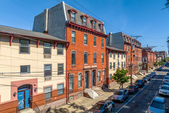 Oxford Village in Philadelphia, PA - Foto de edificio - Building Photo