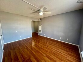 1509 Trigg Ln in Wichita Falls, TX - Building Photo
