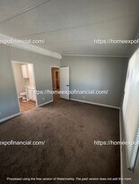 13393 Pierce Ln in Phelan, CA - Building Photo