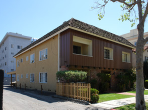 120-122 S Maple Dr in Beverly Hills, CA - Building Photo - Building Photo