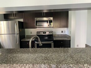 2153 Renaissance Blvd in Miramar, FL - Building Photo - Building Photo