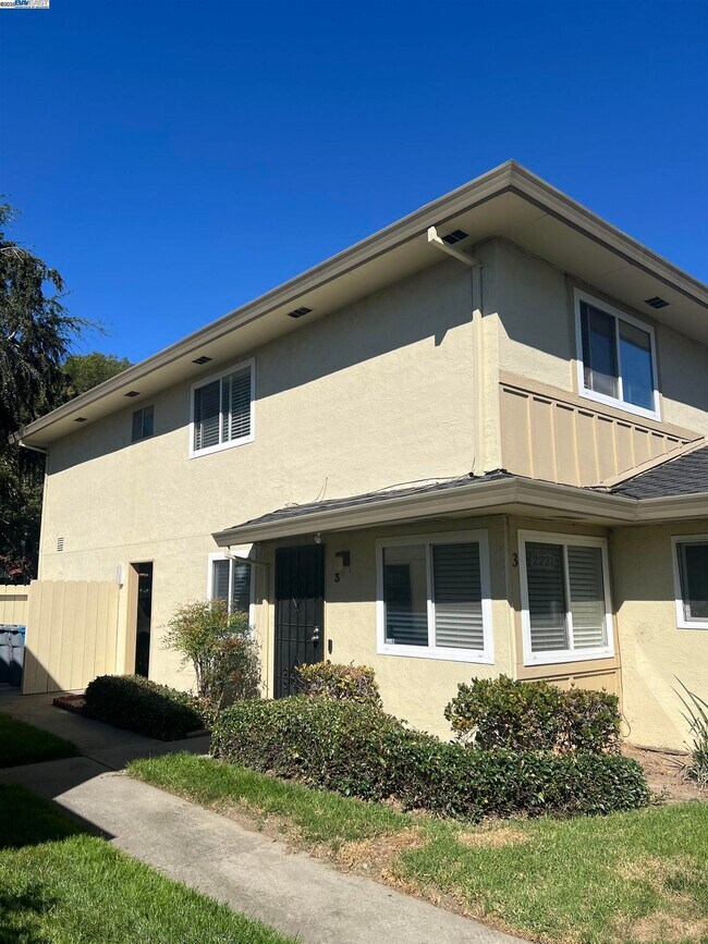 2221 Partridge Way in Union City, CA - Building Photo - Building Photo