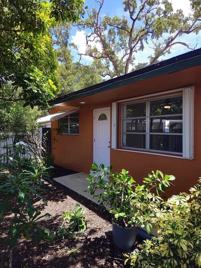 property at 4920 SW 28th Terrace