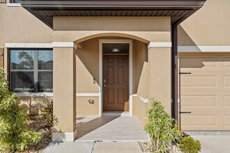 6455 NW Castlebrook Ave in Port St. Lucie, FL - Building Photo - Building Photo