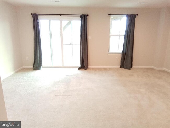 property at 31 Roundstone Run