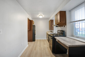 Savannah in Washington, DC - Building Photo - Interior Photo