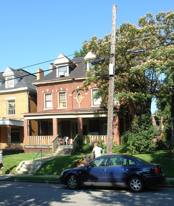 416 S Fairmount St in Pittsburgh, PA - Building Photo