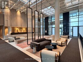 195 Commerce St in Vaughan, ON - Building Photo