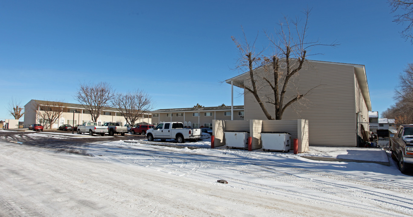 Colonial Townhomes in Rupert, ID - Building Photo