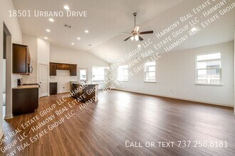 18501 Urbano Dr in Pflugerville, TX - Building Photo - Building Photo