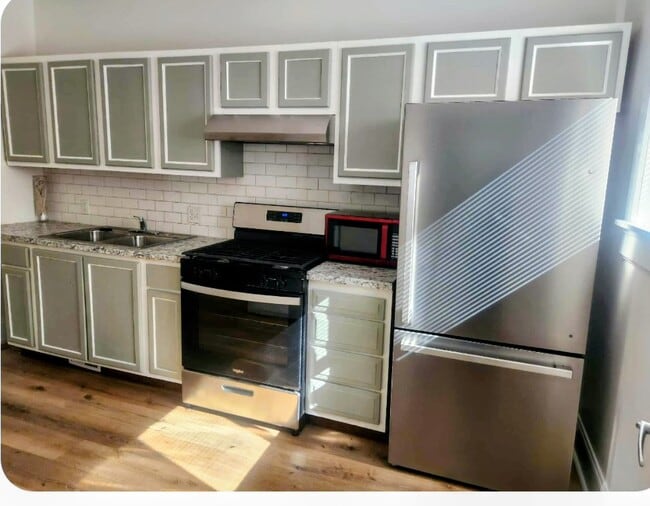 800 6th St, Unit Apartment for rent