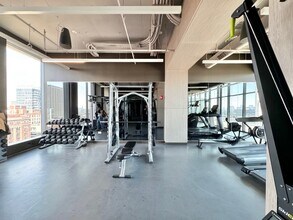 821 W Van Buren St, Unit 1 in Chicago, IL - Building Photo - Building Photo
