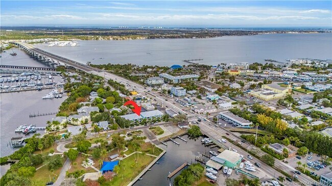521 SW Ocean Blvd in Stuart, FL - Building Photo - Building Photo