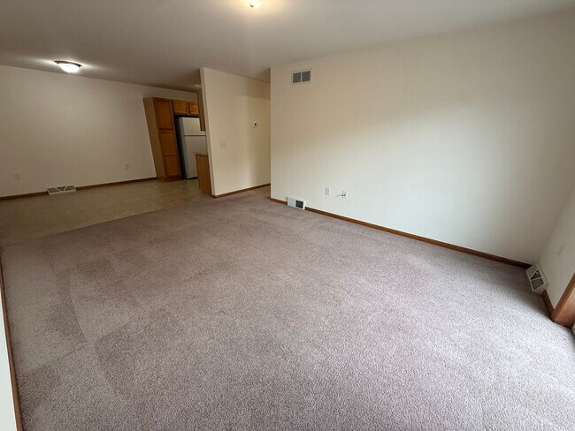 1205 Temple Dr in Mount Horeb, WI - Foto de edificio - Building Photo