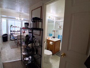 565 N 300 E in Provo, UT - Foto de edificio - Building Photo