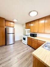 232 S G St in Lompoc, CA - Building Photo - Building Photo