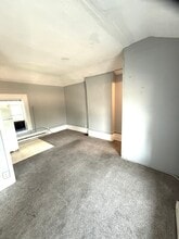 200 S 8th St, Unit 202 in Burlington, IA - Foto de edificio - Building Photo