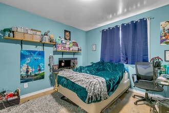 926 California Av in Windsor, ON - Building Photo - Building Photo