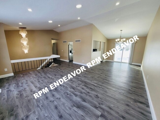 property at 2029 Kentmore Ln