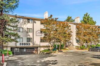 39993 Fremont Blvd in Fremont, CA - Foto de edificio - Building Photo