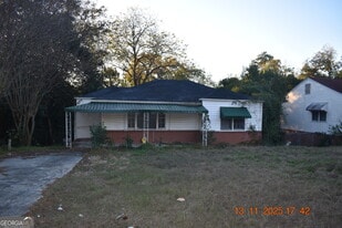 3189 Somerset Dr in Macon, GA - Building Photo