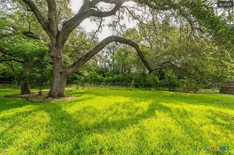 1701 Century Oaks Dr in Lockhart, TX - Building Photo - Building Photo