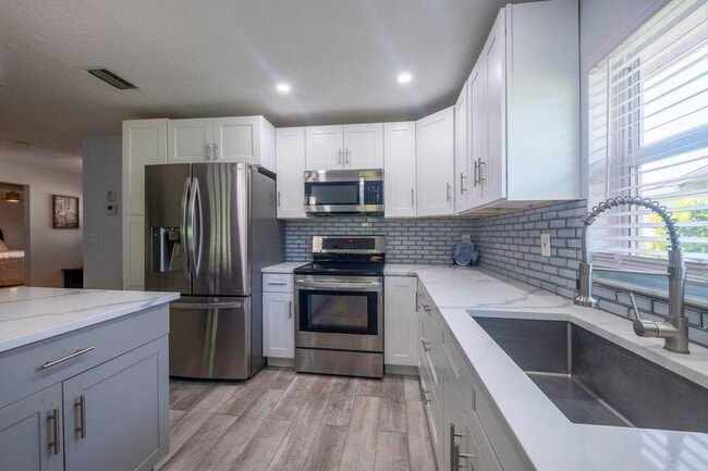 13401 Vía Vesta in Delray Beach, FL - Building Photo - Building Photo