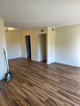 515 Basswood Ave, Unit G80 in Nashville, TN - Foto de edificio - Building Photo