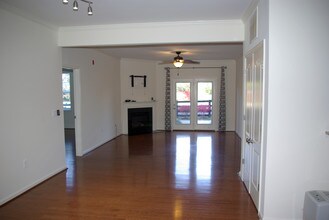 43144 Sunderland Terrace-Unit -104 in Broadlands, VA - Building Photo - Building Photo