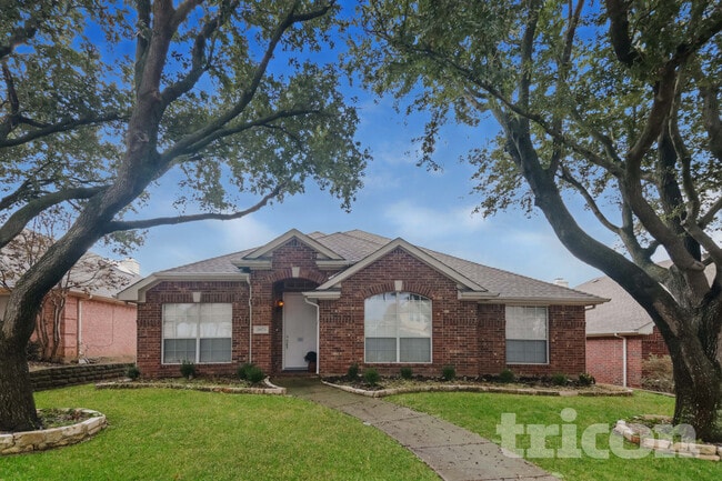 property at 2075 Crestlake Dr